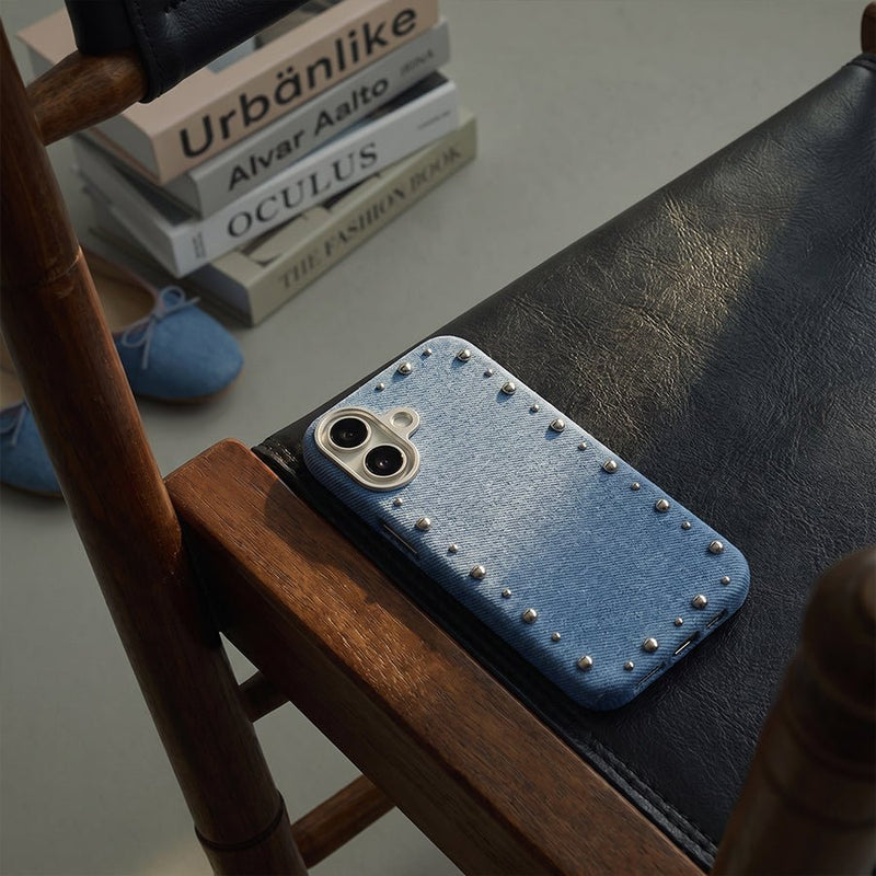 Carcasa Denim MagBattery para iPhone 16 Plus — vista en ángulo estilo casual
